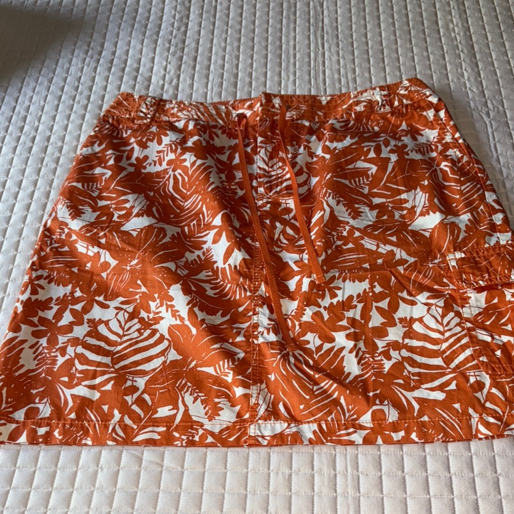 Liz Claiborne Orange and White Floral Skirt, size 18w.